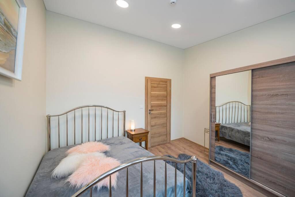 Homely Kreves Apartment By Polo Apartments Каунас Екстер'єр фото