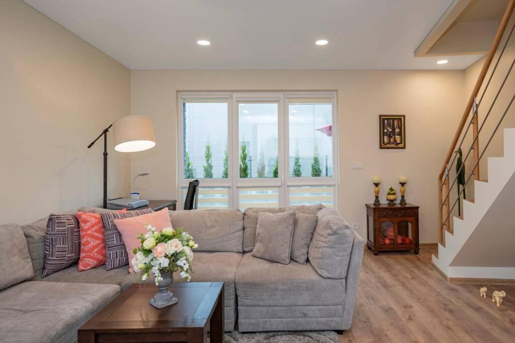 Homely Kreves Apartment By Polo Apartments Каунас Екстер'єр фото
