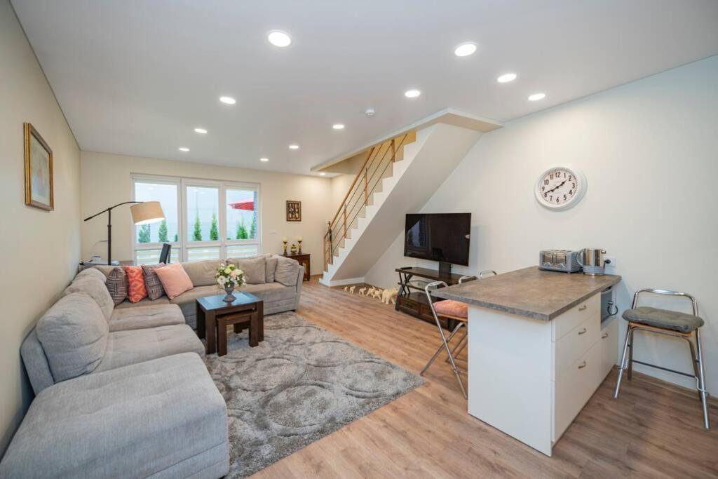 Homely Kreves Apartment By Polo Apartments Каунас Екстер'єр фото
